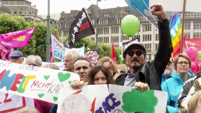 G20 in Hamburg: Friedliche Proteste zu Beginn